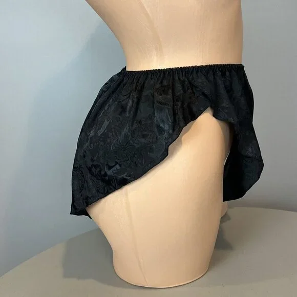 Vintage Victoria's Secret Gold Label Flutter Panties Size Medium Black Jacquard - Picture 2 of 14